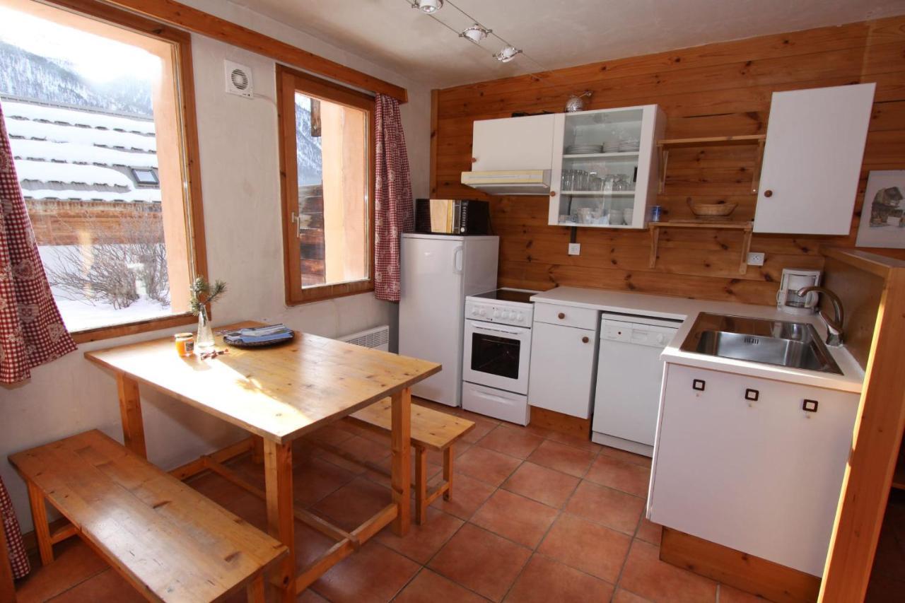 Le Leyrier Hameau Des Chazals Nevache Hautes Alpes 外观 照片